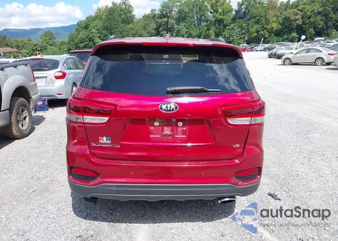 2019 Kia Sorento 3.3L S z USA, uszkodzony, nr VIN 5XYPGDA59KG582687
